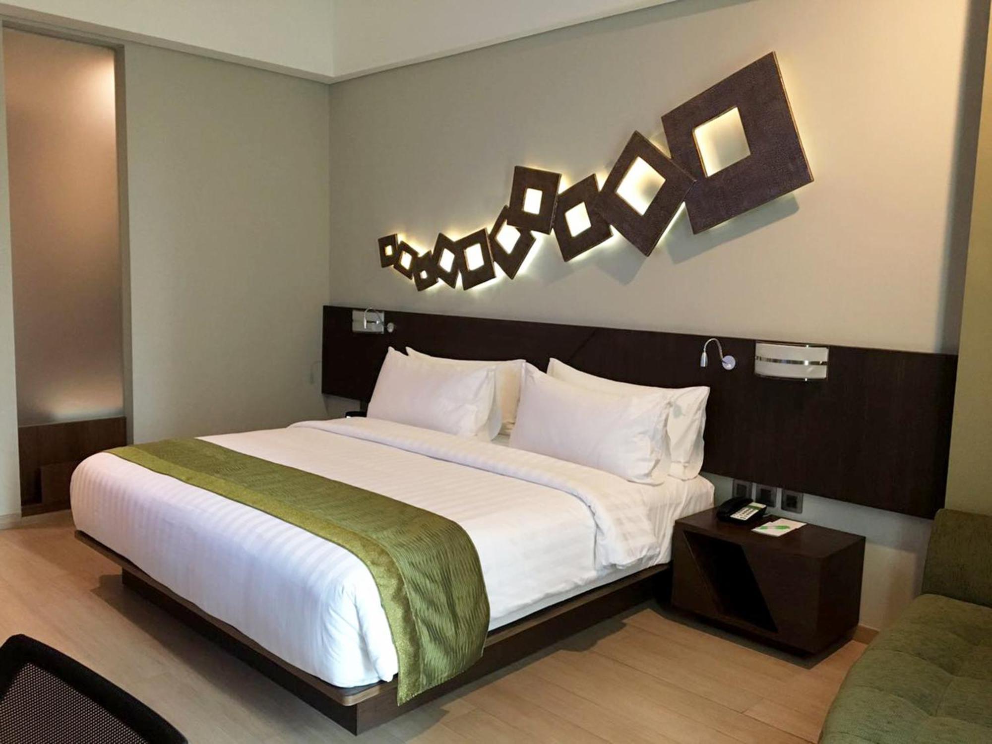 Hotel Jababeka, An Ihg 4*